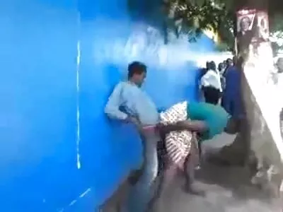 លេខា Horny ចង់បានបីនាក់។