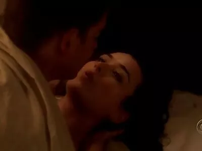 Giselle Leon ចូលចិត្តបឺតមាត់ធំ